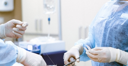Estudo revela que doentes com cancro retal podem ter tratamento alternativo à cirurgia