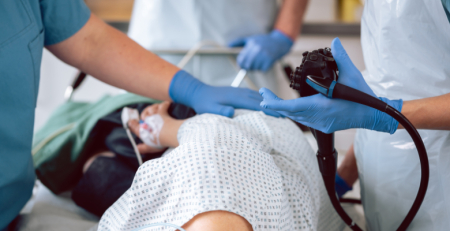 Investigadores defendem endoscopia associada a colonoscopia a cada cinco anos