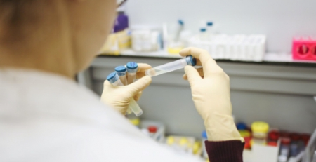Primeiros sintomas de COVID-19 nas crianças podem não ser respiratórios