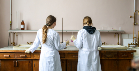 Prémio Maria de Sousa distingue jovem cientista na área do cancro do estômago
