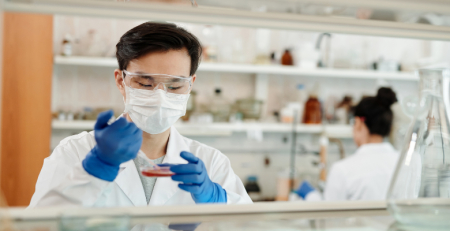 Upadacitinib recebe parecer positivo do CHMP para o tratamento da colite ulcerosa em adultos