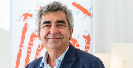 “A oportunidade levantada pelos biossimilares torna-se um imperativo ético para os médicos”