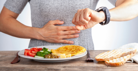 Estudo indica que jejum intermitente é mais eficaz para controlar saúde intestinal e peso