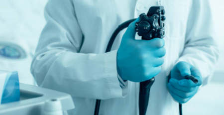 Endoscopia de 6 horas após consulta não melhorou outcomes em doentes com hemorragia digestiva alta aguda